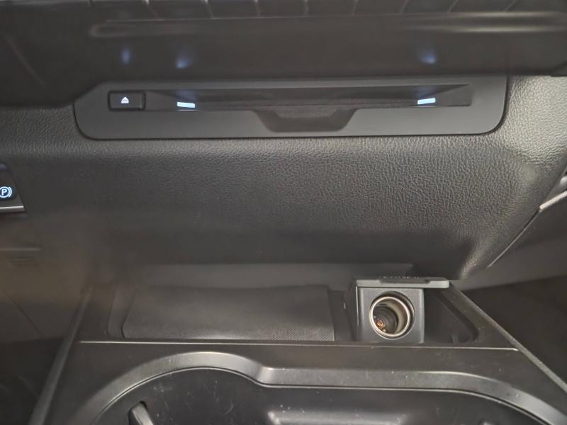 Photo 10 de l’annonce de LEXUS UX d’occasion à vendre à AUBIÈRE