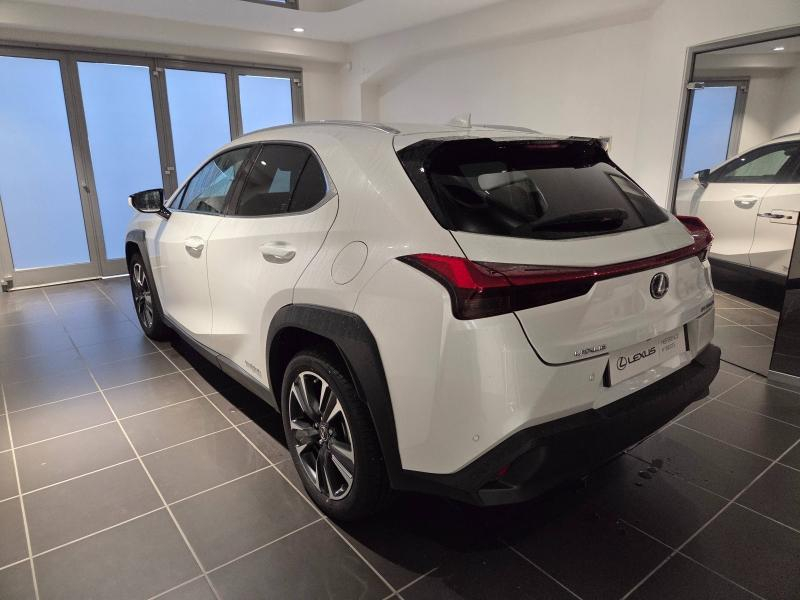 Photo 16 de l’annonce de LEXUS UX d’occasion à vendre à AUBIÈRE