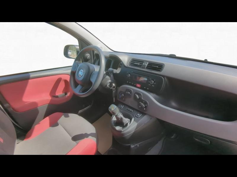Photo 19 de l’annonce de FIAT Panda d’occasion à vendre à BOLLÈNE