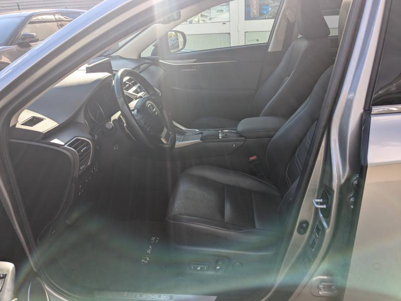 Photo 14 de l’annonce de LEXUS NX d’occasion à vendre à DRAGUIGNAN