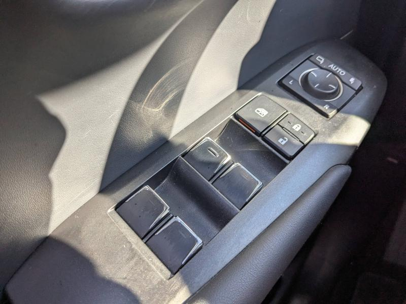Photo 16 de l’annonce de LEXUS NX d’occasion à vendre à DRAGUIGNAN