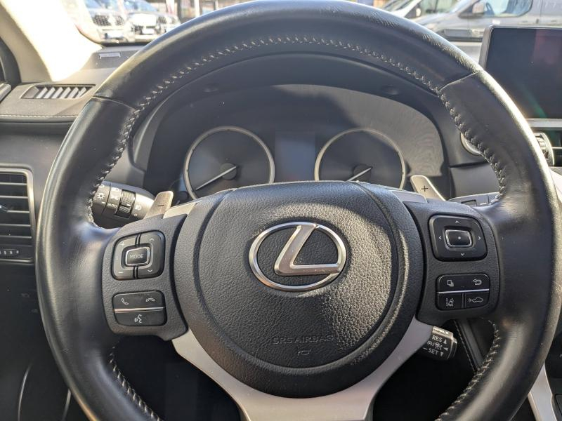 Photo 18 de l’annonce de LEXUS NX d’occasion à vendre à DRAGUIGNAN
