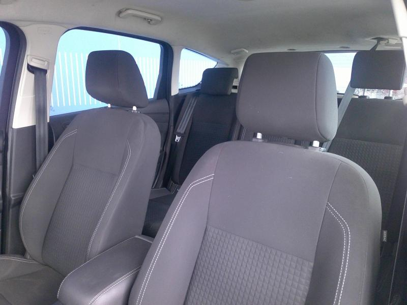 Photo 13 de l’annonce de FORD C-MAX d’occasion à vendre à PERPIGNAN