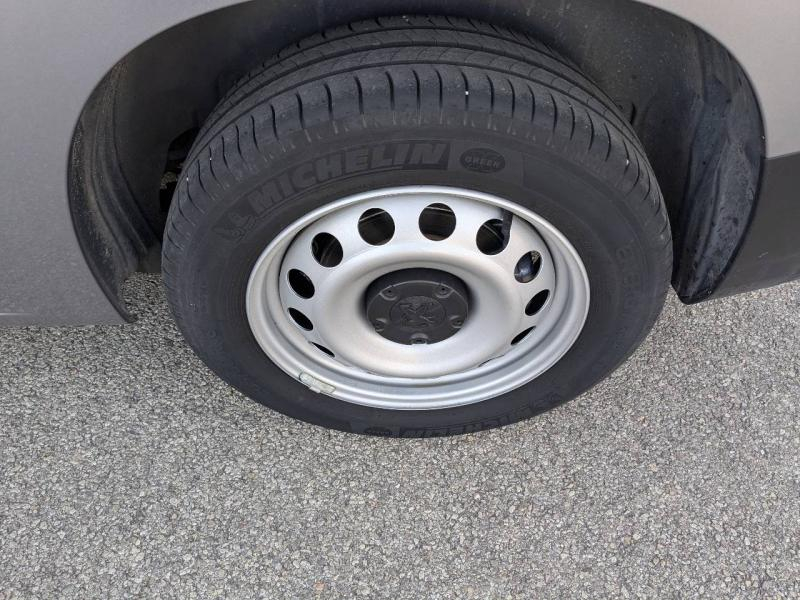 Photo 17 de l’annonce de PEUGEOT Partner d’occasion à vendre à MARSEILLE