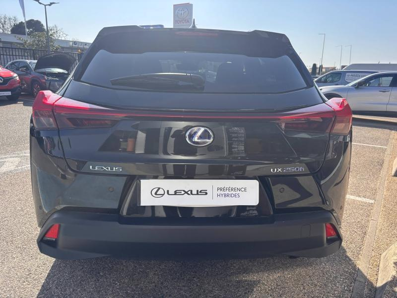 Photo 5 de l’annonce de LEXUS UX d’occasion à vendre à MONTFAVET