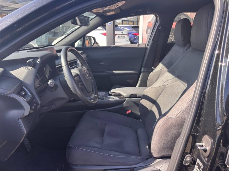 Photo 12 de l’annonce de LEXUS UX d’occasion à vendre à MONTFAVET