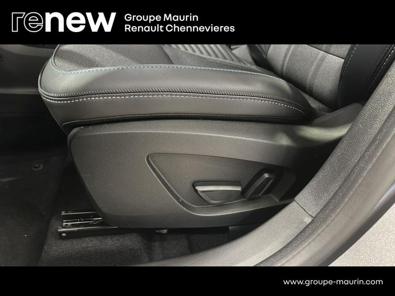 Photo 16 de l’annonce de RENAULT Captur d’occasion à vendre à CHENNEVIÈRES-SUR-MARNE
