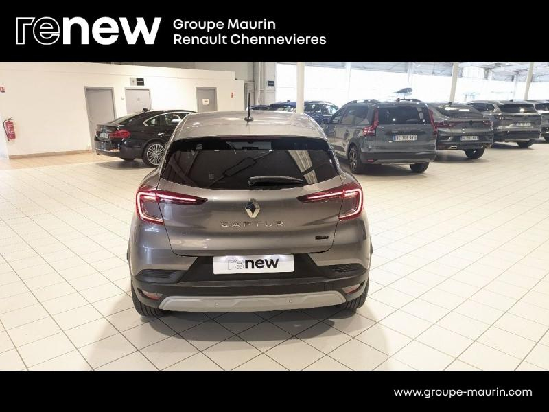 Photo 7 de l’annonce de RENAULT Captur d’occasion à vendre à CHENNEVIÈRES-SUR-MARNE
