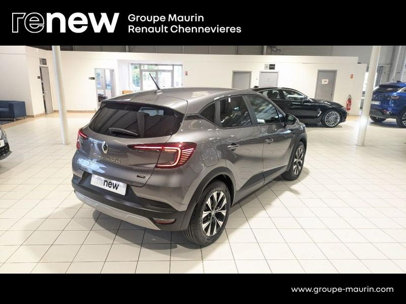 Photo 8 de l’annonce de RENAULT Captur d’occasion à vendre à CHENNEVIÈRES-SUR-MARNE