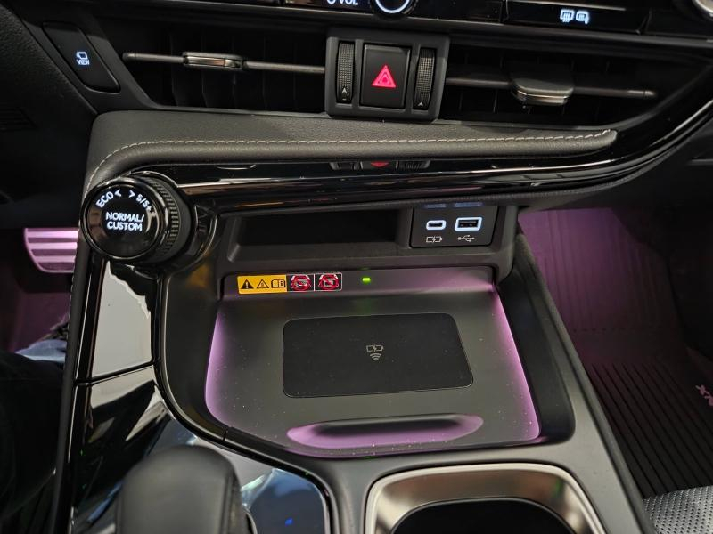 Photo 16 de l’annonce de LEXUS NX d’occasion à vendre à AUBIÈRE