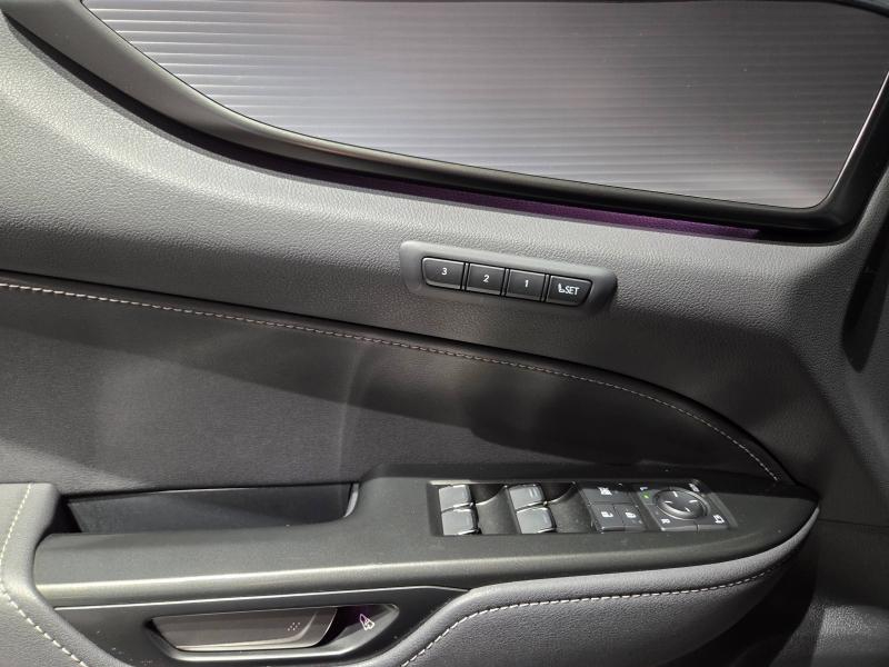 Photo 18 de l’annonce de LEXUS NX d’occasion à vendre à AUBIÈRE