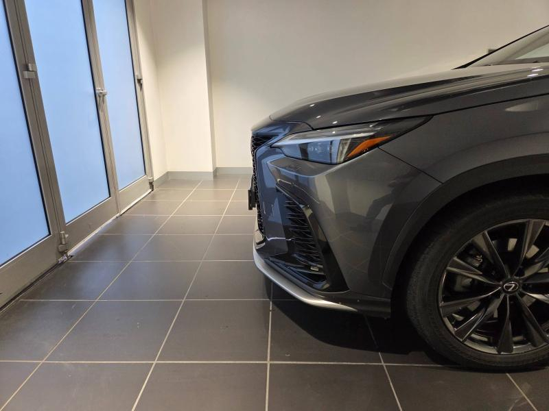 Photo 20 de l’annonce de LEXUS NX d’occasion à vendre à AUBIÈRE