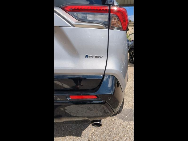 Photo 6 de l’annonce de TOYOTA RAV4 d’occasion à vendre à ARLES