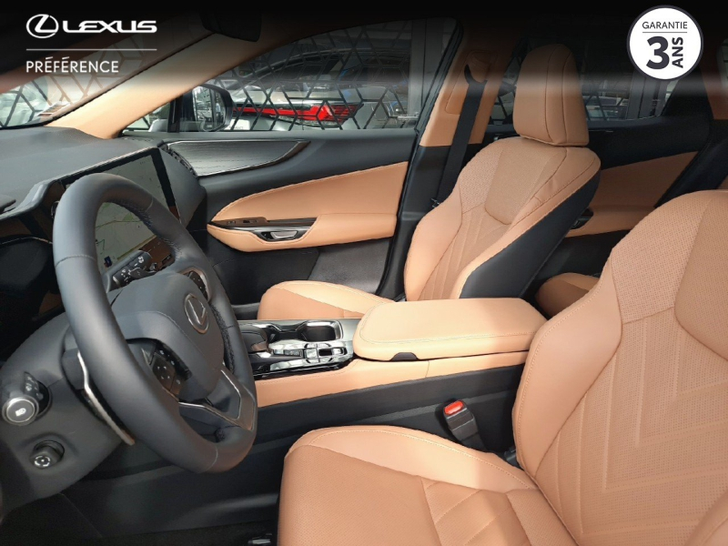 Photo 10 de l’annonce de LEXUS NX d’occasion à vendre à LATTES