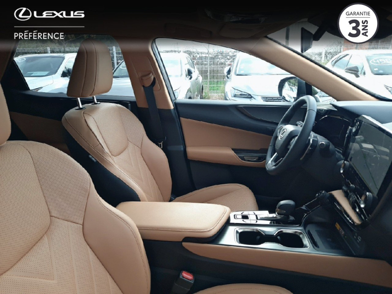 Photo 15 de l’annonce de LEXUS NX d’occasion à vendre à LATTES