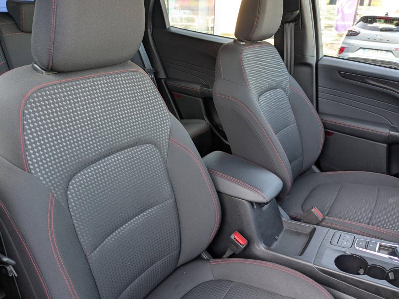 Photo 13 de l’annonce de FORD Kuga d’occasion à vendre à AVIGNON