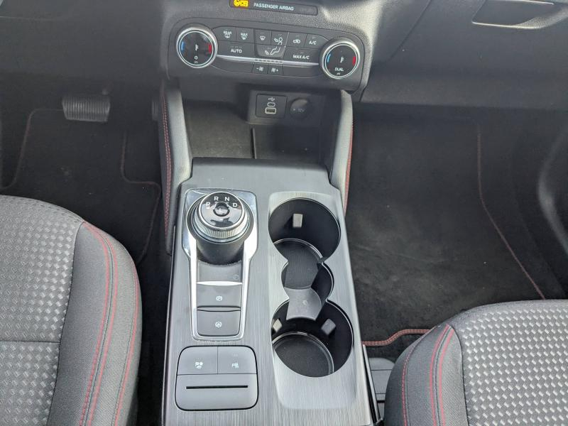 Photo 15 de l’annonce de FORD Kuga d’occasion à vendre à AVIGNON