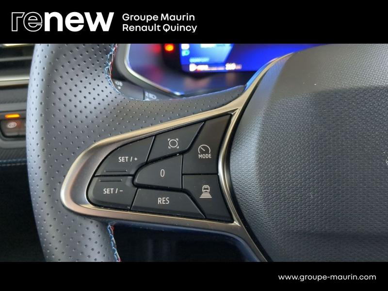 Photo 15 de l’annonce de RENAULT  d’occasion à vendre à QUINCY-SOUS-SÉNART