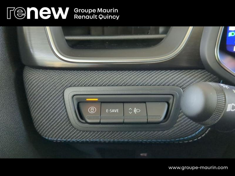 Photo 17 de l’annonce de RENAULT  d’occasion à vendre à QUINCY-SOUS-SÉNART