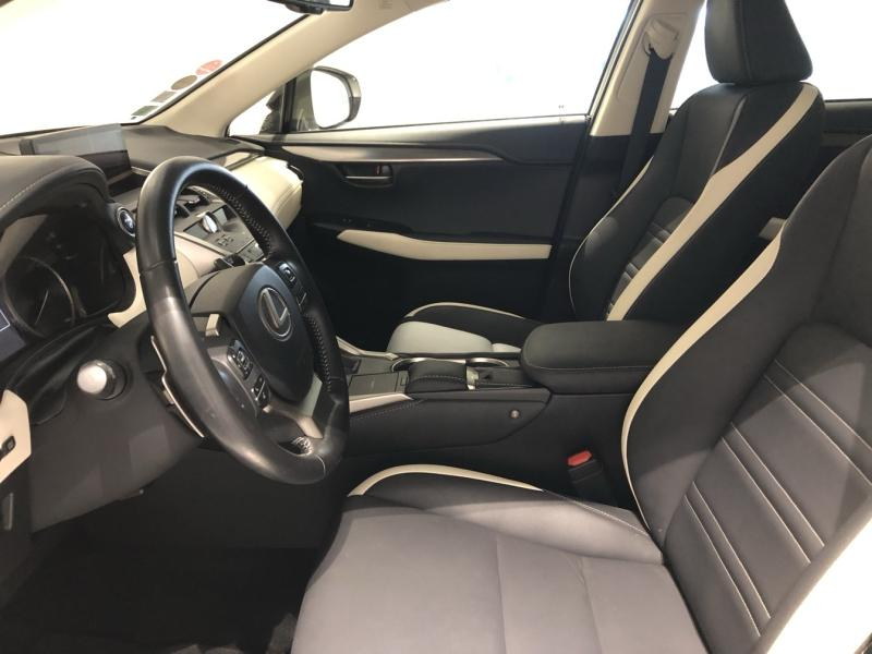 Photo 9 de l’annonce de LEXUS NX d’occasion à vendre à LATTES