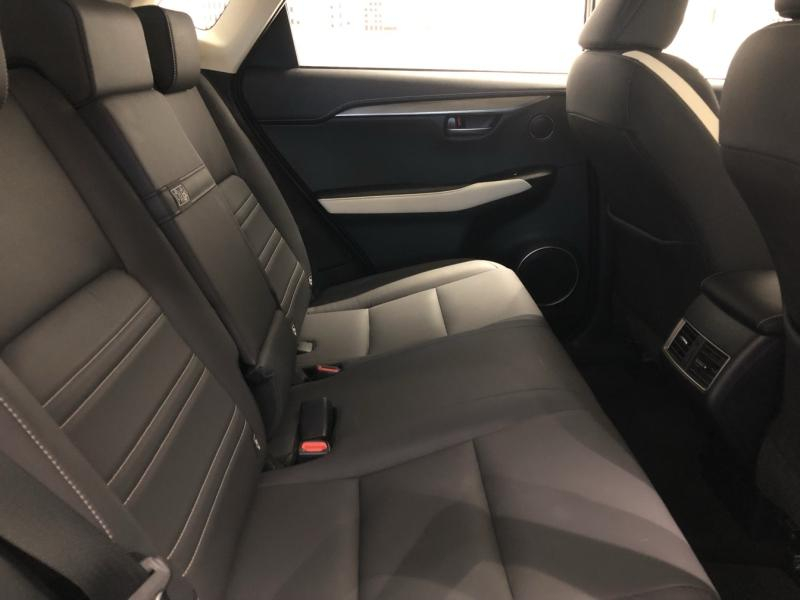 Photo 11 de l’annonce de LEXUS NX d’occasion à vendre à LATTES