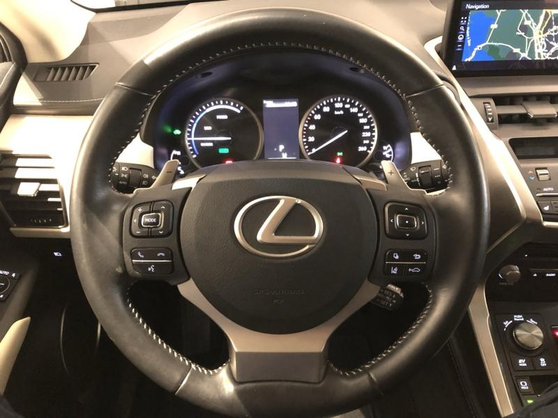 Photo 15 de l’annonce de LEXUS NX d’occasion à vendre à LATTES