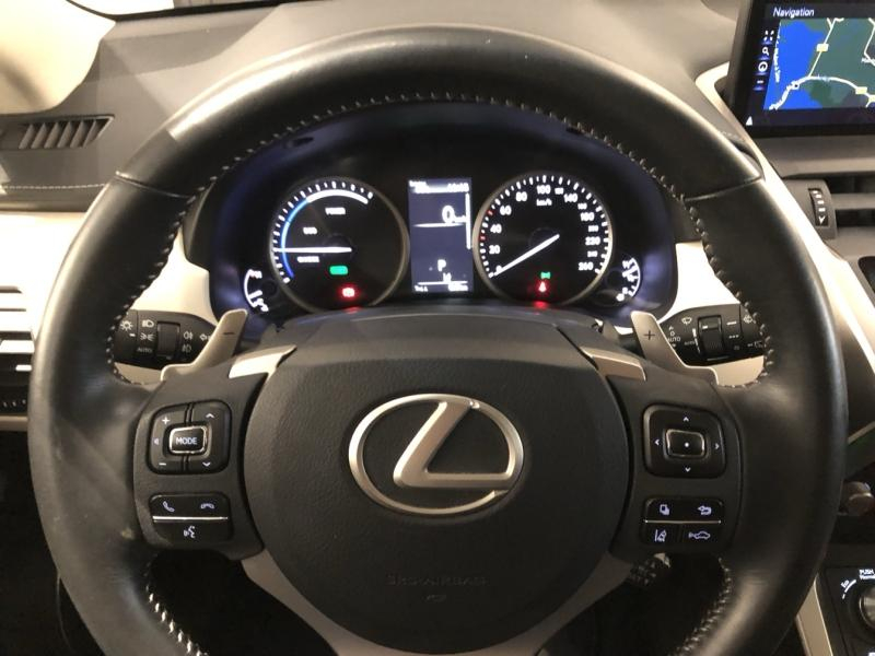 Photo 16 de l’annonce de LEXUS NX d’occasion à vendre à LATTES