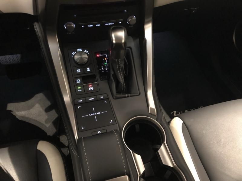 Photo 17 de l’annonce de LEXUS NX d’occasion à vendre à LATTES