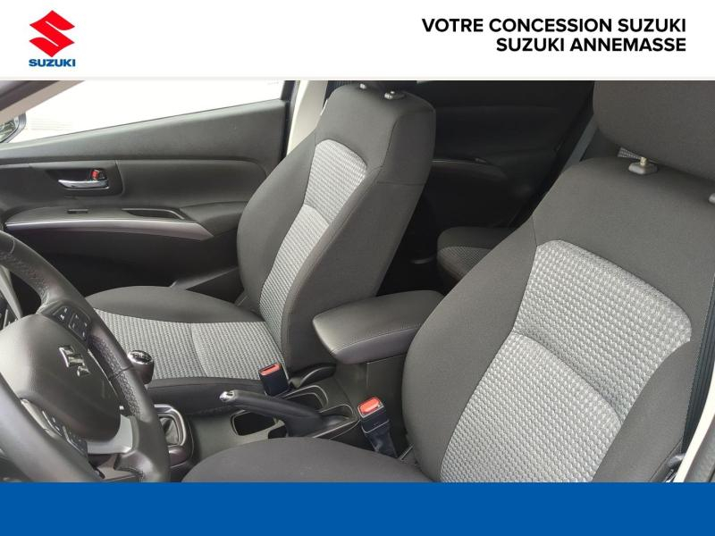 Photo 10 de l’annonce de SUZUKI SX4 S-Cross d’occasion à vendre à ANNECY
