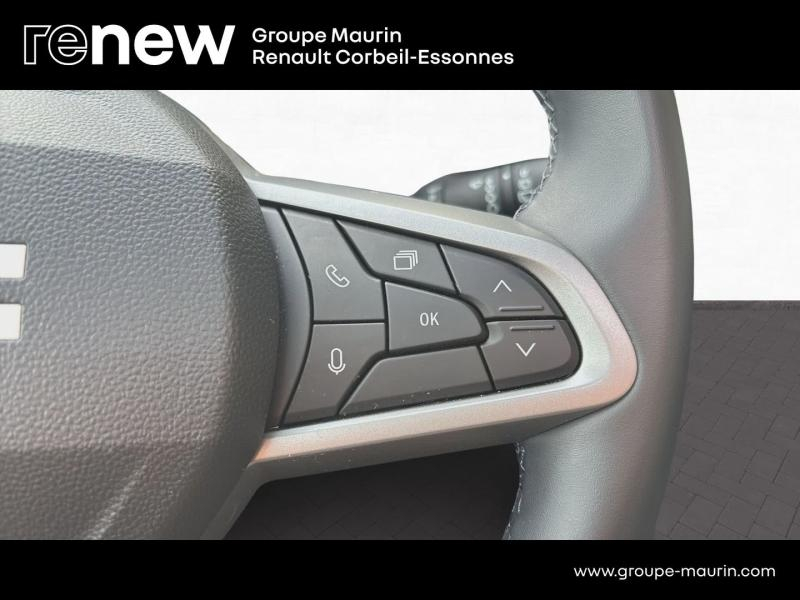 Photo 20 de l’annonce de DACIA  d’occasion à vendre à CORBEIL-ESSONNES