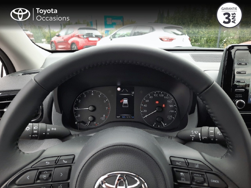 Photo 13 de l’annonce de TOYOTA Yaris d’occasion à vendre à MONTFAVET