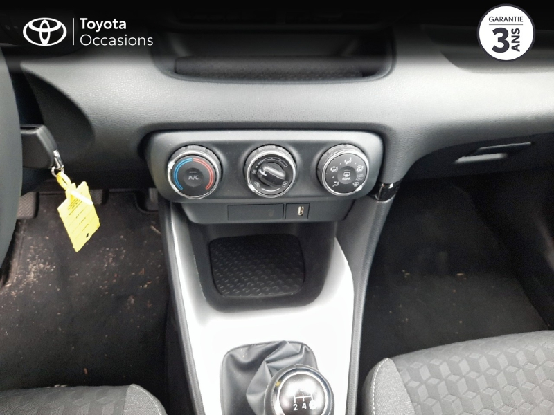 Photo 17 de l’annonce de TOYOTA Yaris d’occasion à vendre à MONTFAVET