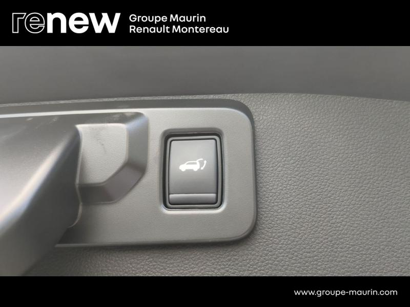 Photo 16 de l’annonce de RENAULT  d’occasion à vendre à VARENNES SUR SEINE