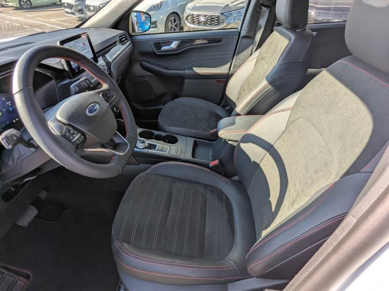 Photo 11 de l’annonce de FORD Kuga d’occasion à vendre à FRÉJUS