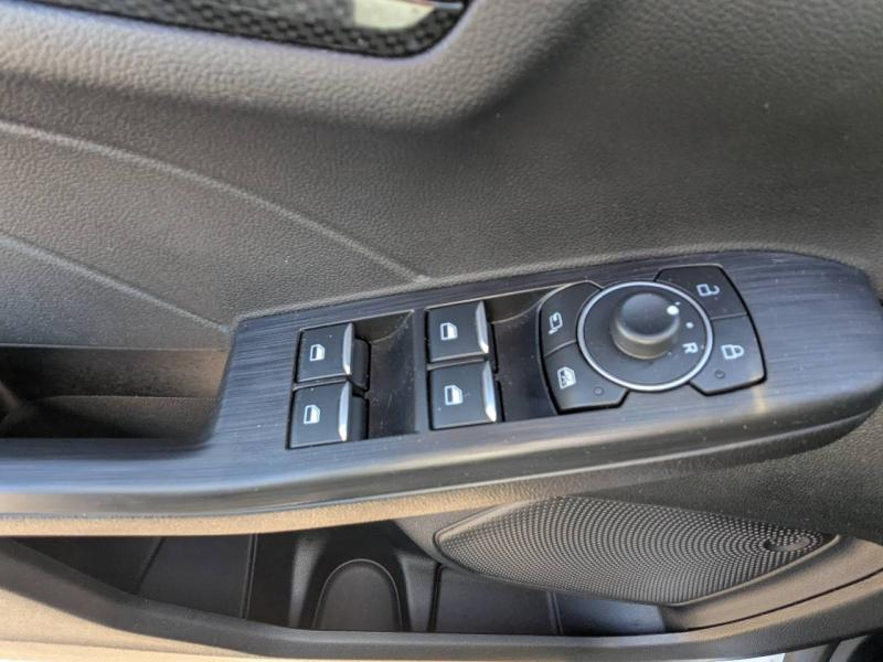 Photo 13 de l’annonce de FORD Kuga d’occasion à vendre à FRÉJUS