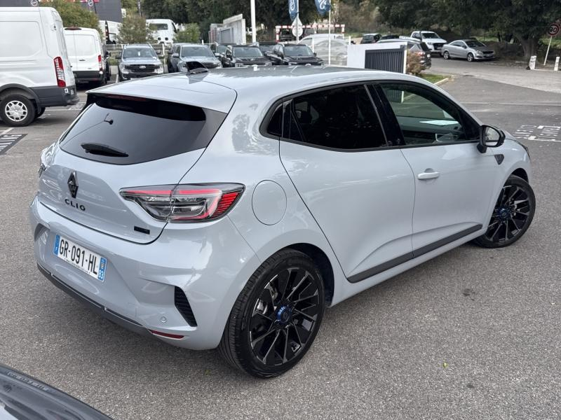 Photo 4 de l’annonce de RENAULT Clio d’occasion à vendre à TOULON