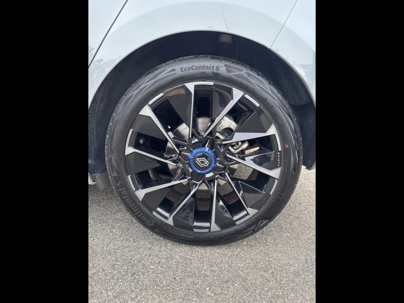 Photo 8 de l’annonce de RENAULT Clio d’occasion à vendre à TOULON