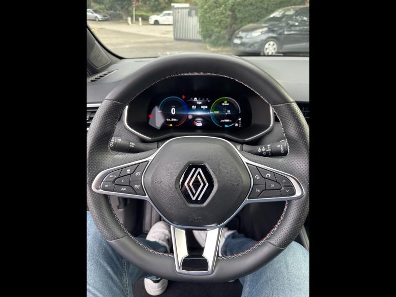 Photo 15 de l’annonce de RENAULT Clio d’occasion à vendre à TOULON
