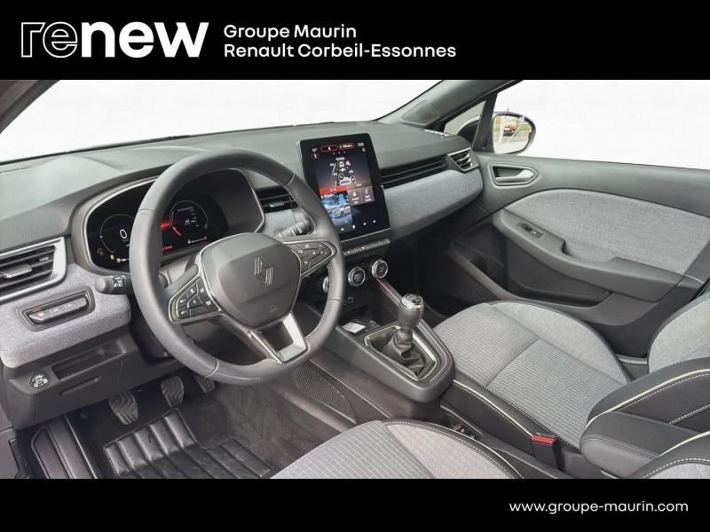 Photo 10 de l’annonce de RENAULT Clio d’occasion à vendre à CORBEIL-ESSONNES