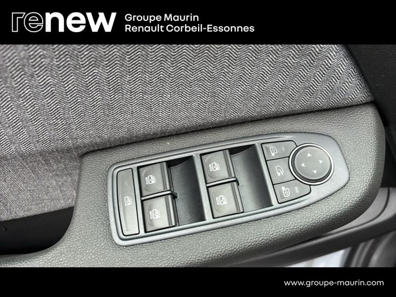 Photo 16 de l’annonce de RENAULT Clio d’occasion à vendre à CORBEIL-ESSONNES