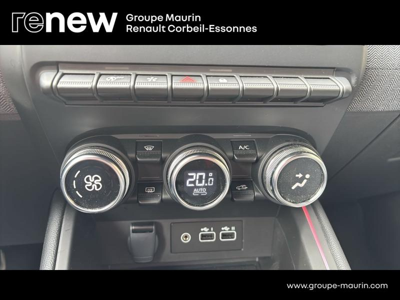 Photo 18 de l’annonce de RENAULT Clio d’occasion à vendre à CORBEIL-ESSONNES