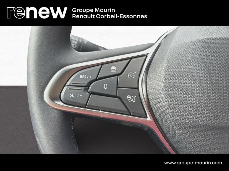 Photo 20 de l’annonce de RENAULT Clio d’occasion à vendre à CORBEIL-ESSONNES