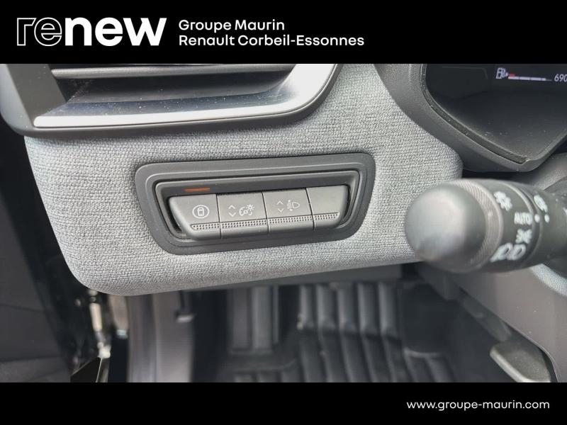 Photo 18 de l’annonce de RENAULT Clio d’occasion à vendre à CORBEIL-ESSONNES