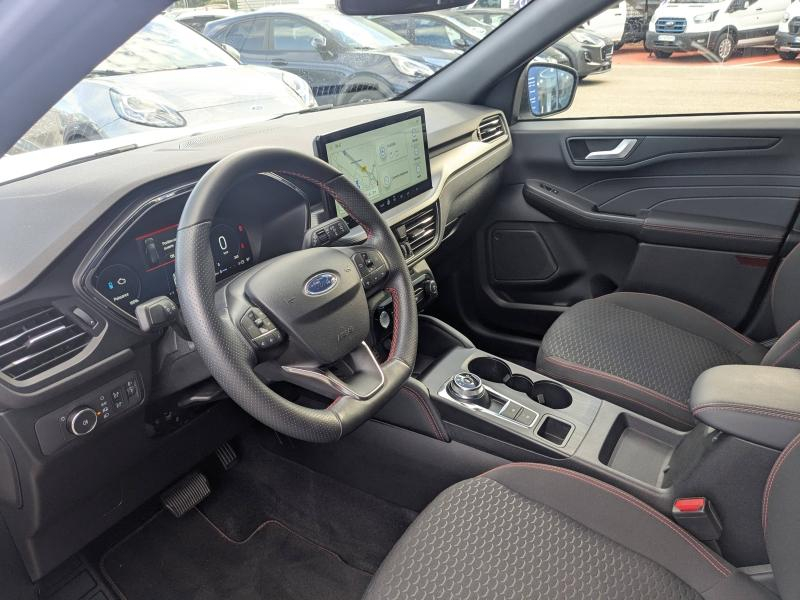 Photo 8 de l’annonce de FORD Kuga d’occasion à vendre à AVIGNON