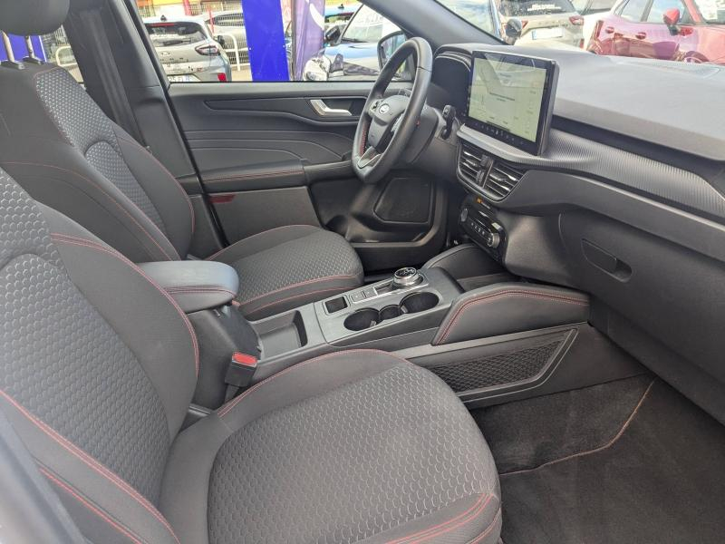 Photo 11 de l’annonce de FORD Kuga d’occasion à vendre à AVIGNON