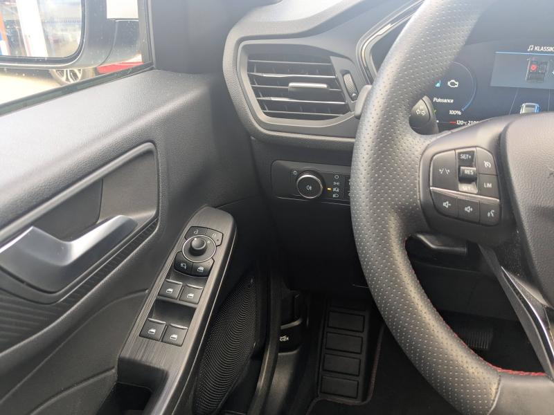 Photo 14 de l’annonce de FORD Kuga d’occasion à vendre à AVIGNON