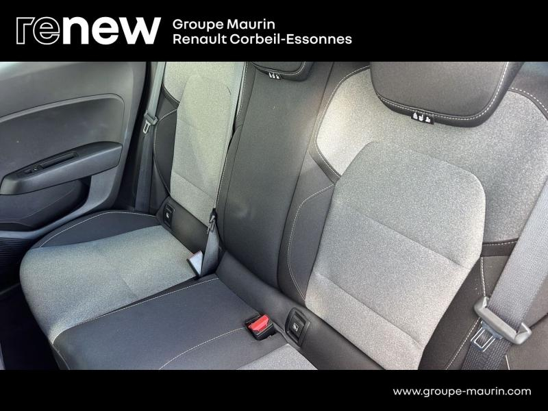 Photo 11 de l’annonce de RENAULT Clio d’occasion à vendre à CORBEIL-ESSONNES
