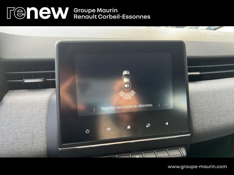 Photo 18 de l’annonce de RENAULT Clio d’occasion à vendre à CORBEIL-ESSONNES
