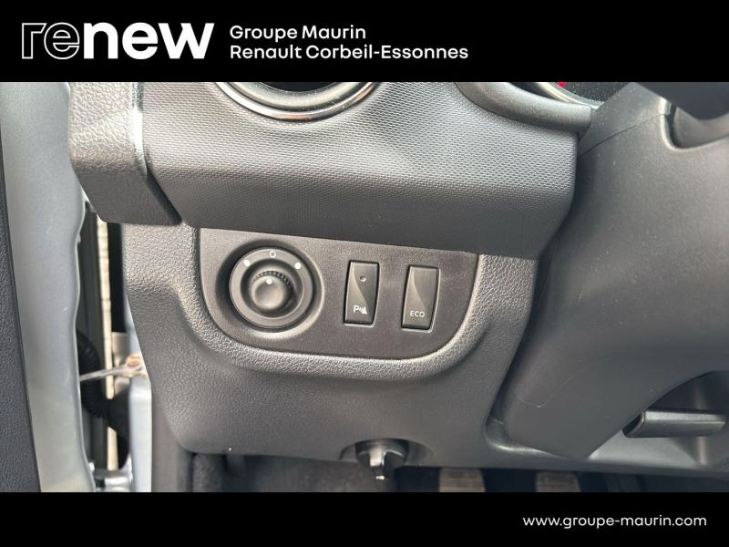 Photo 17 de l’annonce de DACIA Sandero d’occasion à vendre à CORBEIL-ESSONNES