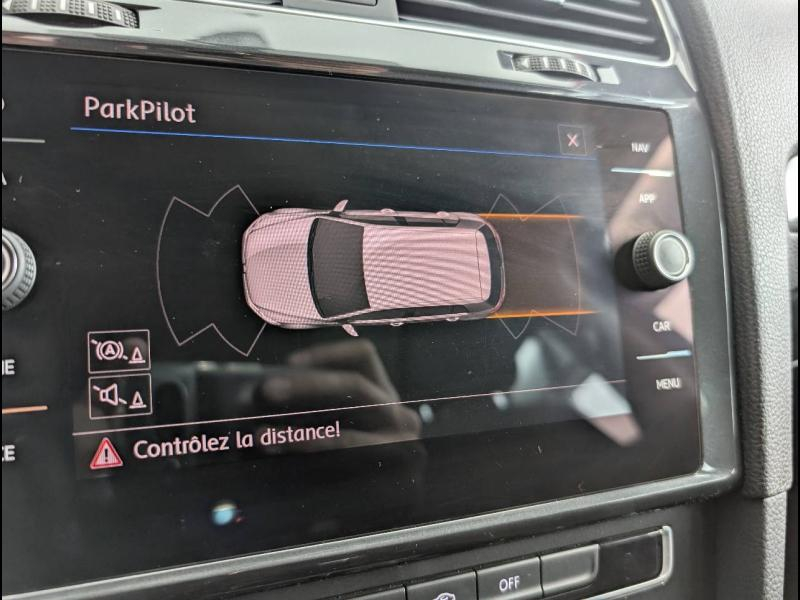 Photo 14 de l’annonce de VOLKSWAGEN Golf d’occasion à vendre à PAYS DE GEX